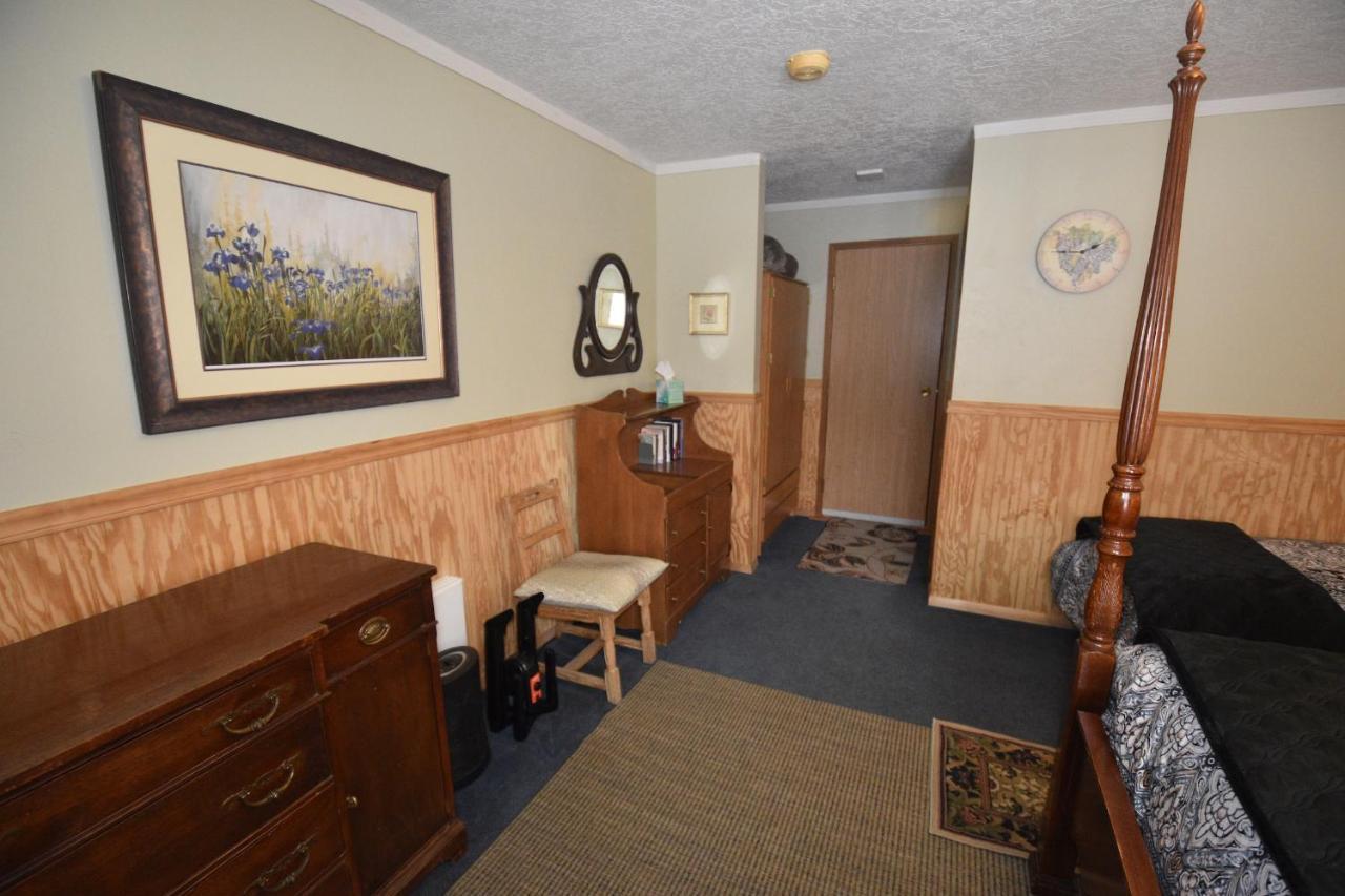 Alaska Grizzly Lodge Fairbanks Bagian luar foto